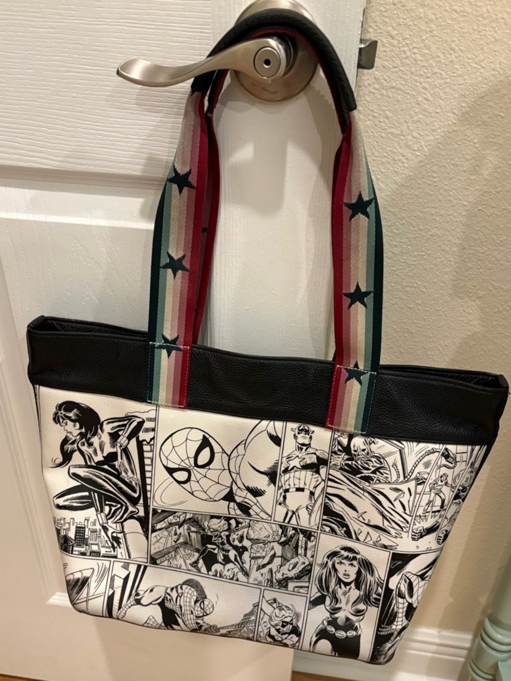 Retired Coach Black & White Marvel Print Tote with Star-Striped Handles - Picture 4 of 14